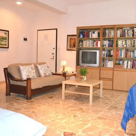 Hotel Naif 2*